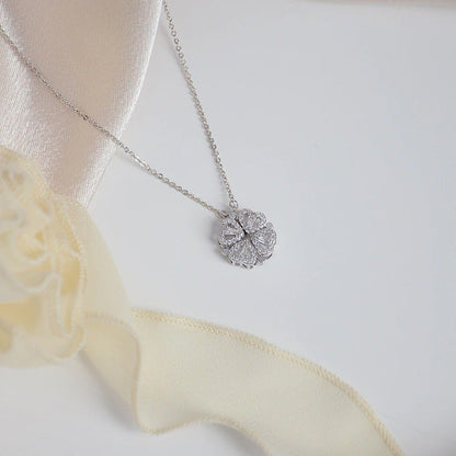 Collar con  Trébol y cuatro corazones